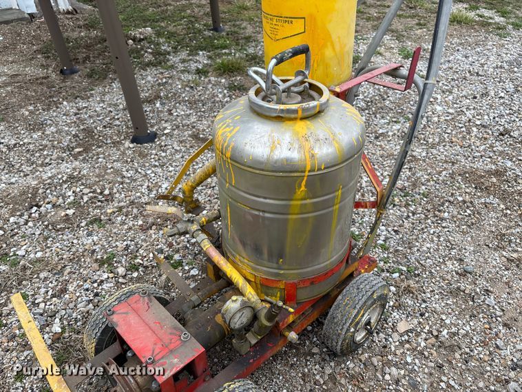 image for item FB3207 (2) paint sprayers