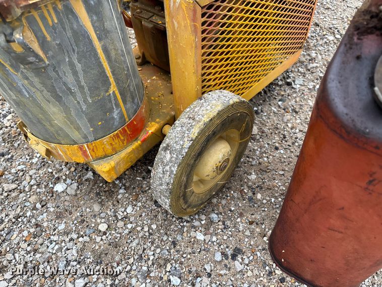 image for item FB3207 (2) paint sprayers