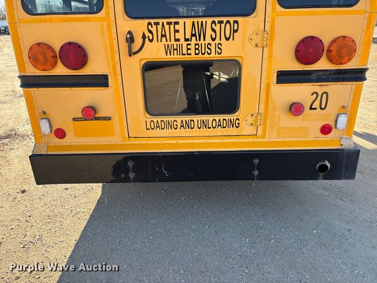 image for item FB3221 2004 Chevrolet Express 3500 school bus