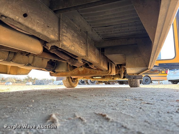 image for item FB3221 2004 Chevrolet Express 3500 school bus