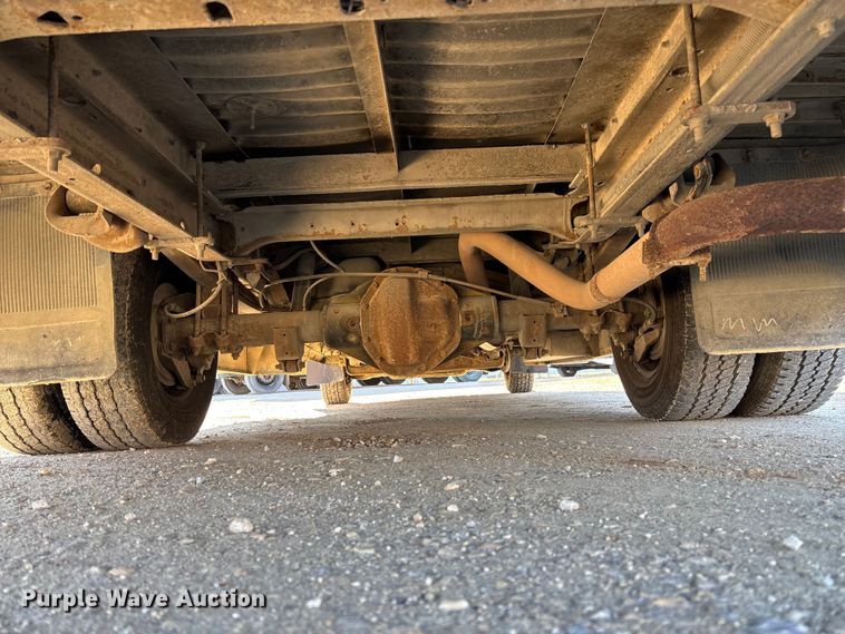 image for item FB3221 2004 Chevrolet Express 3500 school bus