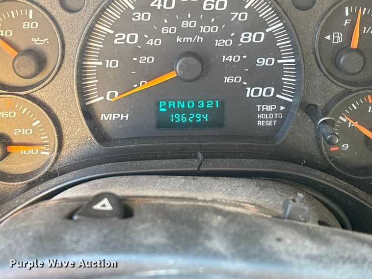 image for item FB3221 2004 Chevrolet Express 3500 school bus