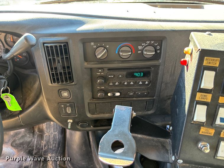 image for item FB3221 2004 Chevrolet Express 3500 school bus