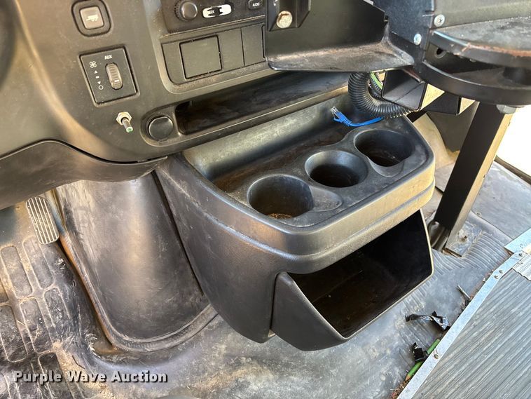 image for item FB3221 2004 Chevrolet Express 3500 school bus