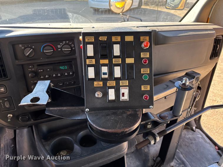 image for item FB3221 2004 Chevrolet Express 3500 school bus