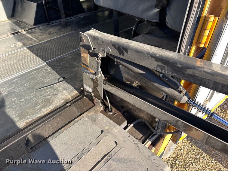 image for item FB3221 2004 Chevrolet Express 3500 school bus