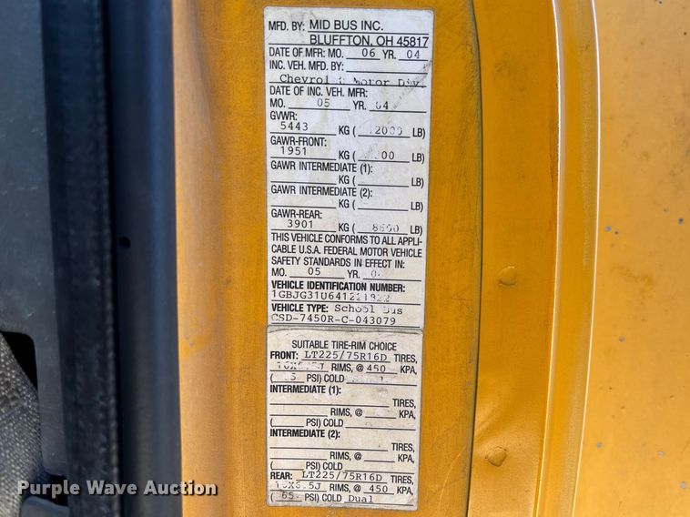 image for item FB3221 2004 Chevrolet Express 3500 school bus