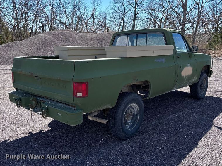 image for item FB3224 1986 Chevrolet K20 pickup truck