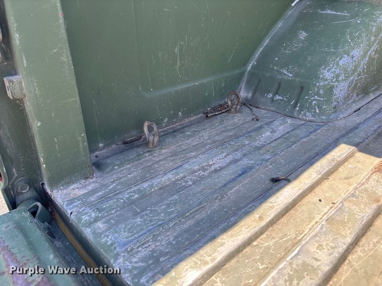 image for item FB3224 1986 Chevrolet K20 pickup truck