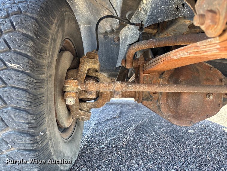 image for item FB3224 1986 Chevrolet K20 pickup truck