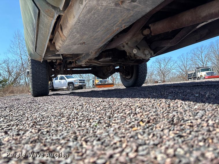 image for item FB3224 1986 Chevrolet K20 pickup truck