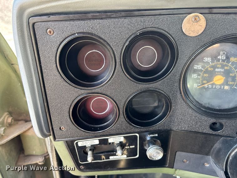 image for item FB3224 1986 Chevrolet K20 pickup truck