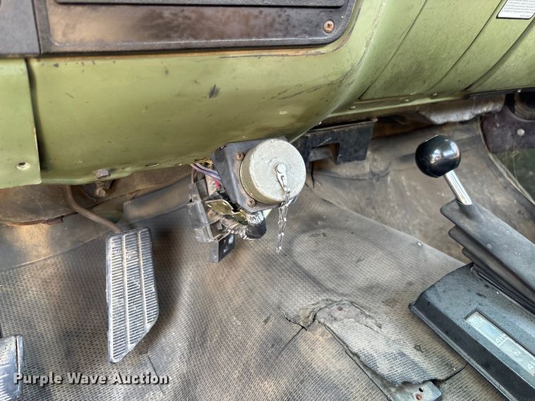 image for item FB3224 1986 Chevrolet K20 pickup truck