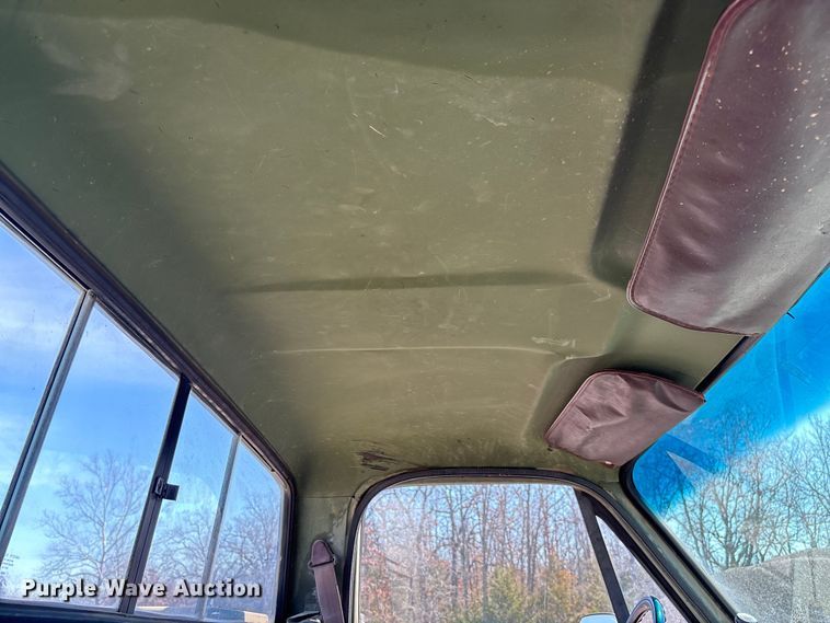 image for item FB3224 1986 Chevrolet K20 pickup truck