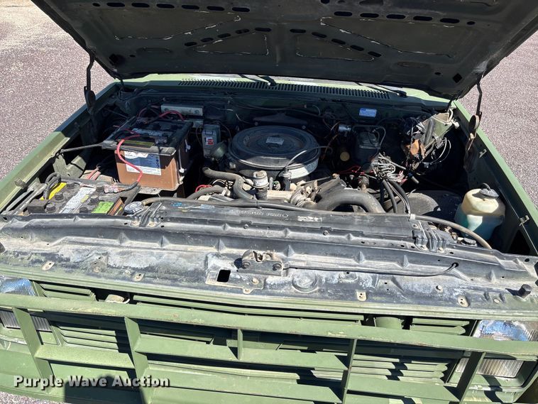 image for item FB3224 1986 Chevrolet K20 pickup truck