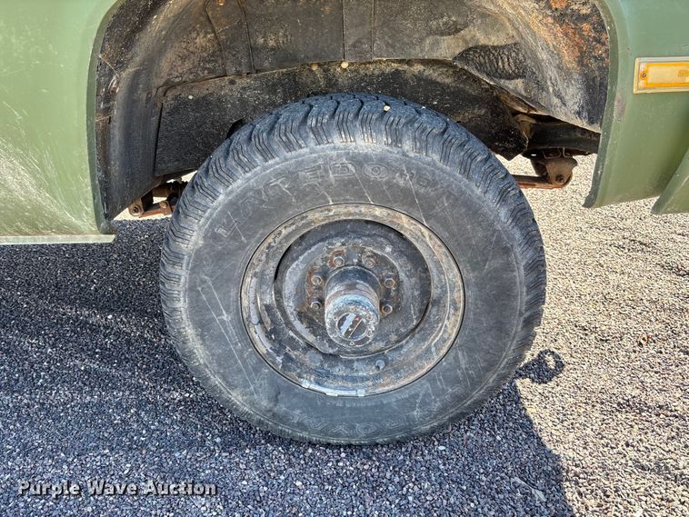 image for item FB3224 1986 Chevrolet K20 pickup truck