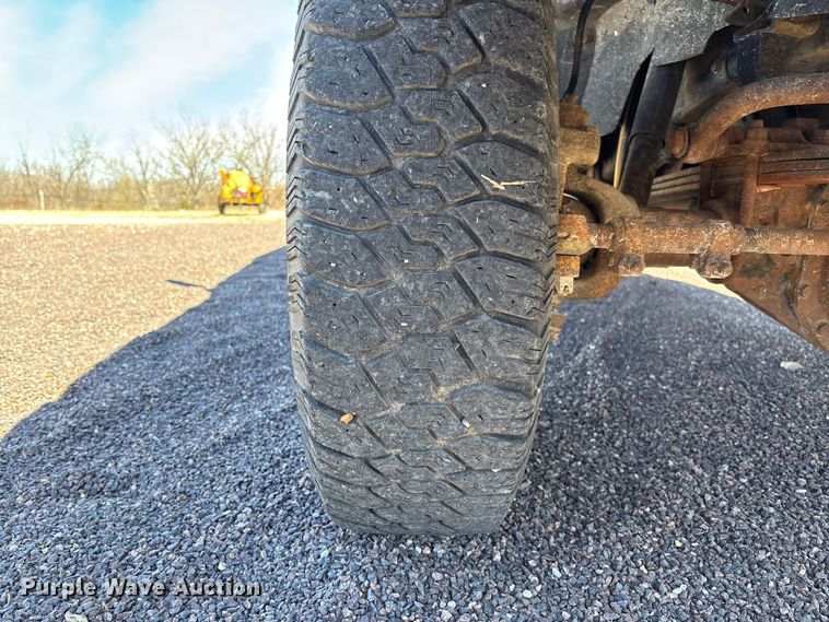 image for item FB3224 1986 Chevrolet K20 pickup truck