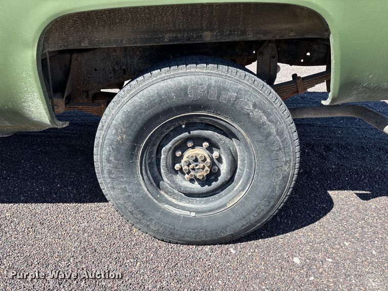 image for item FB3224 1986 Chevrolet K20 pickup truck