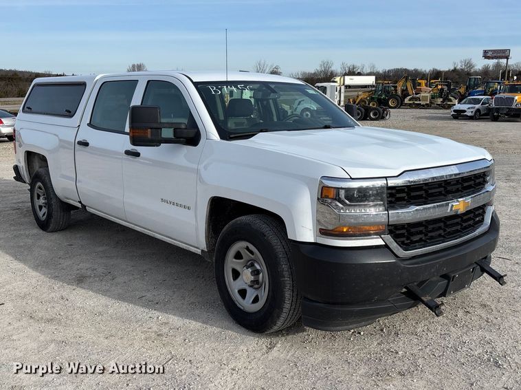 image for item FB3232 2017 Chevrolet Silverado 1500 Crew Cab pickup truck
