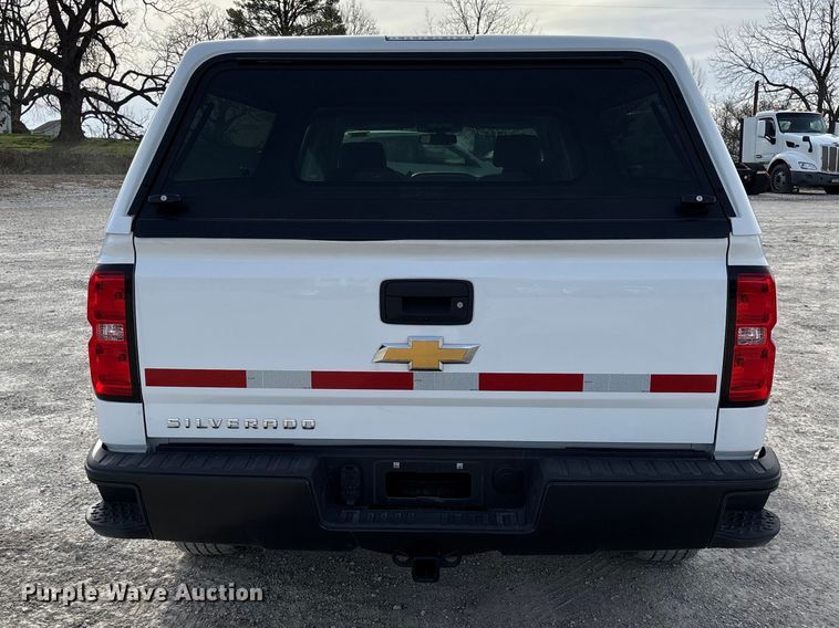 image for item FB3232 2017 Chevrolet Silverado 1500 Crew Cab pickup truck