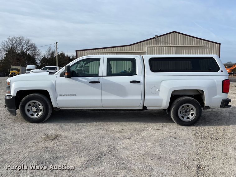 image for item FB3232 2017 Chevrolet Silverado 1500 Crew Cab pickup truck