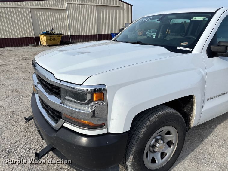 image for item FB3232 2017 Chevrolet Silverado 1500 Crew Cab pickup truck