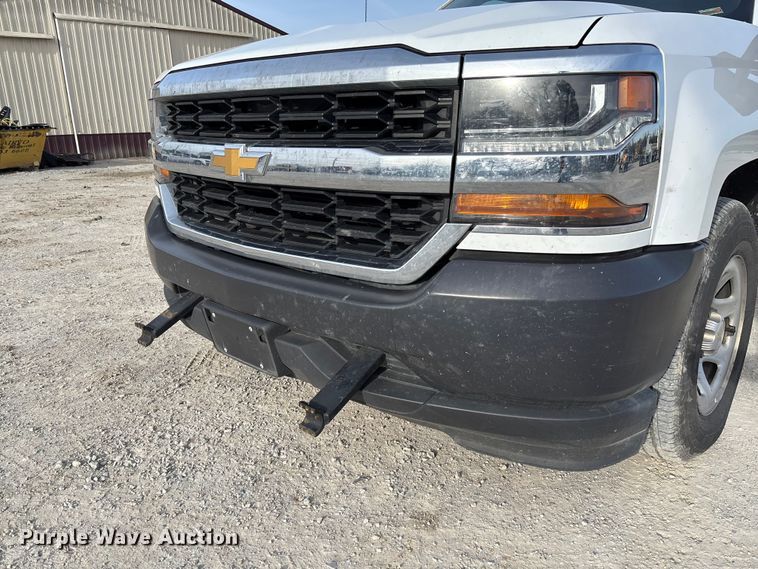 image for item FB3232 2017 Chevrolet Silverado 1500 Crew Cab pickup truck