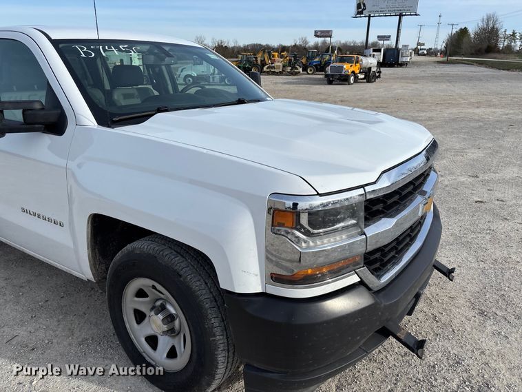 image for item FB3232 2017 Chevrolet Silverado 1500 Crew Cab pickup truck