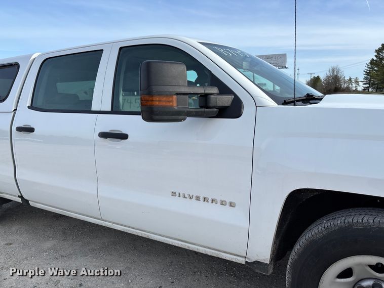 image for item FB3232 2017 Chevrolet Silverado 1500 Crew Cab pickup truck