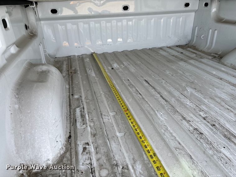 image for item FB3232 2017 Chevrolet Silverado 1500 Crew Cab pickup truck