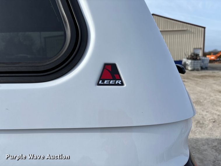 image for item FB3232 2017 Chevrolet Silverado 1500 Crew Cab pickup truck