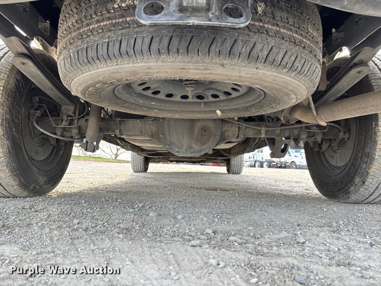 image for item FB3232 2017 Chevrolet Silverado 1500 Crew Cab pickup truck