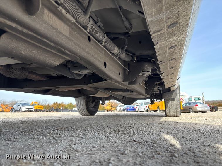 image for item FB3232 2017 Chevrolet Silverado 1500 Crew Cab pickup truck