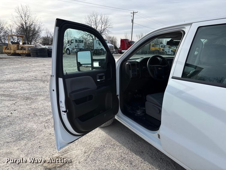 image for item FB3232 2017 Chevrolet Silverado 1500 Crew Cab pickup truck