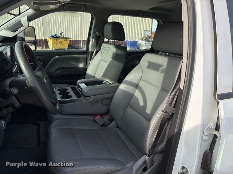 image for item FB3232 2017 Chevrolet Silverado 1500 Crew Cab pickup truck