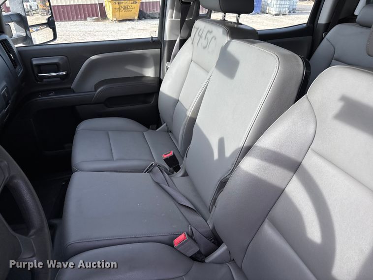 image for item FB3232 2017 Chevrolet Silverado 1500 Crew Cab pickup truck