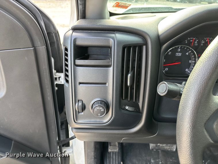 image for item FB3232 2017 Chevrolet Silverado 1500 Crew Cab pickup truck