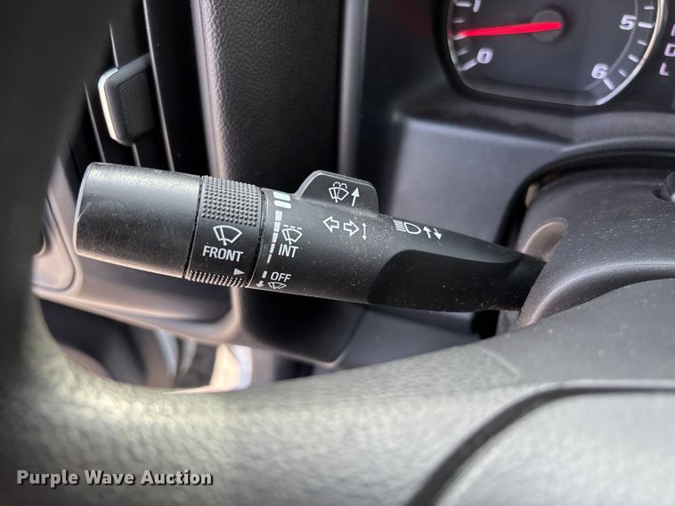 image for item FB3232 2017 Chevrolet Silverado 1500 Crew Cab pickup truck