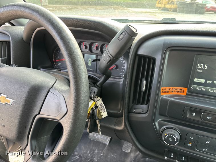 image for item FB3232 2017 Chevrolet Silverado 1500 Crew Cab pickup truck