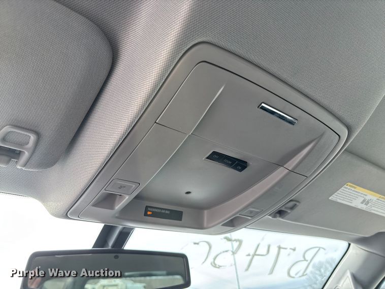 image for item FB3232 2017 Chevrolet Silverado 1500 Crew Cab pickup truck