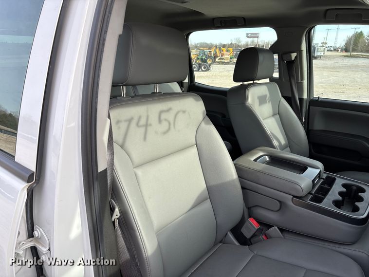 image for item FB3232 2017 Chevrolet Silverado 1500 Crew Cab pickup truck