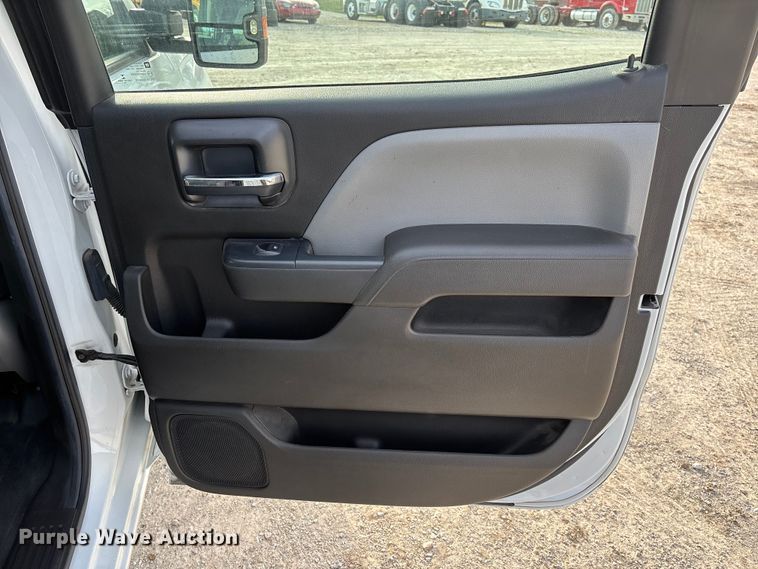 image for item FB3232 2017 Chevrolet Silverado 1500 Crew Cab pickup truck