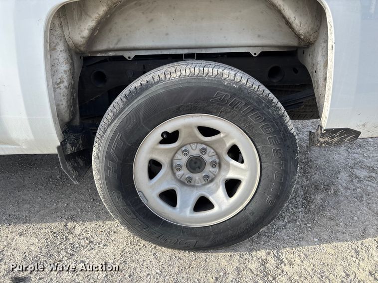 image for item FB3232 2017 Chevrolet Silverado 1500 Crew Cab pickup truck