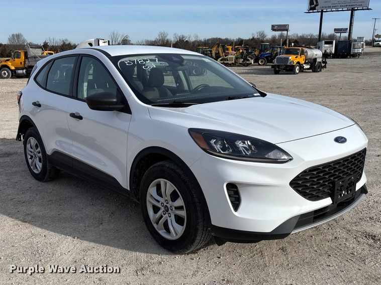 image for item FB3233 2021 Ford Escape SUV