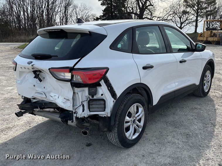 image for item FB3233 2021 Ford Escape SUV