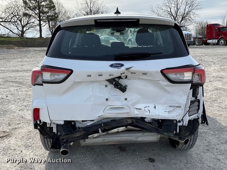 image for item FB3233 2021 Ford Escape SUV