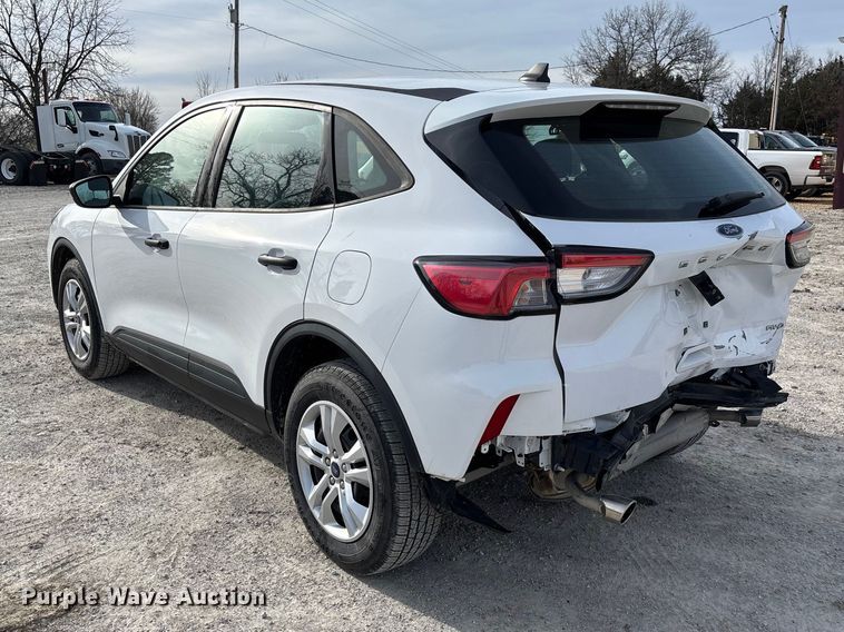 image for item FB3233 2021 Ford Escape SUV