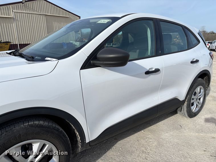 image for item FB3233 2021 Ford Escape SUV