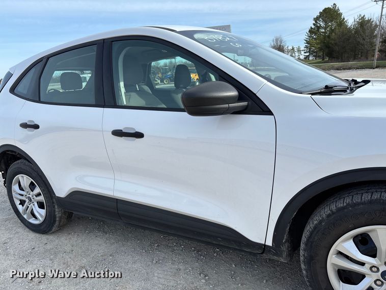 image for item FB3233 2021 Ford Escape SUV