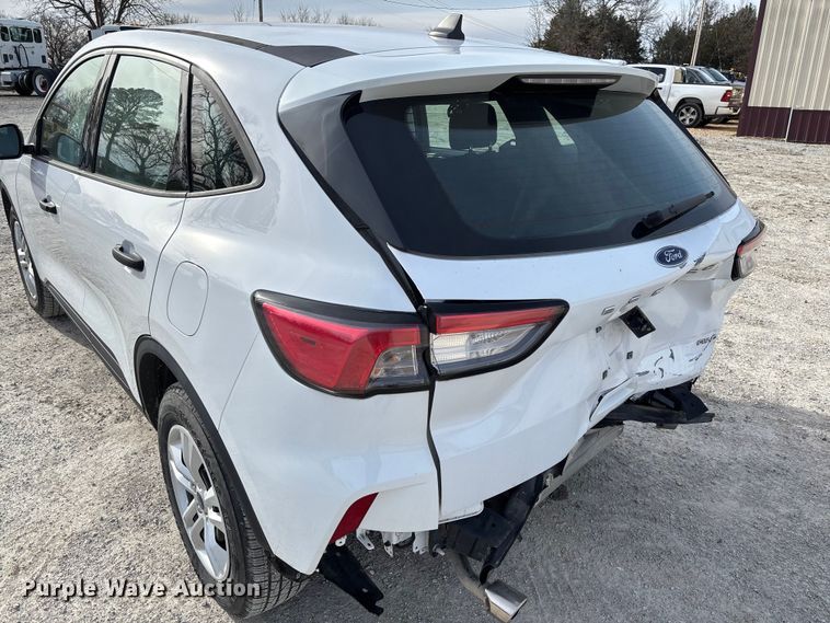 image for item FB3233 2021 Ford Escape SUV